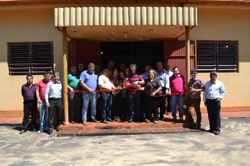 Prefeito Andres entrega mais uma obra no interior